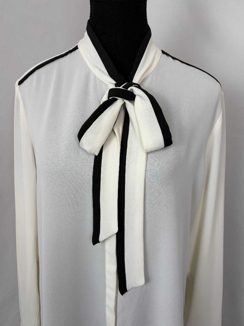 Banana Republic Black / Cream Blouse Size M
